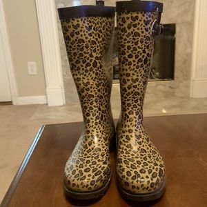 Cheetah rain boots